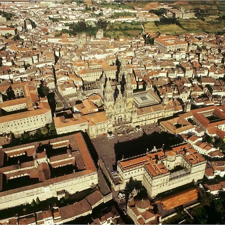 Next To Cathedral With Garden Apartment Santiago de Compostela Exterior photo